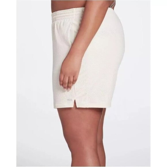 DSG Womens Relaxed Fit 7" Mesh Shorts Mid Rise Pockets Beige S - Picture 2 of 7